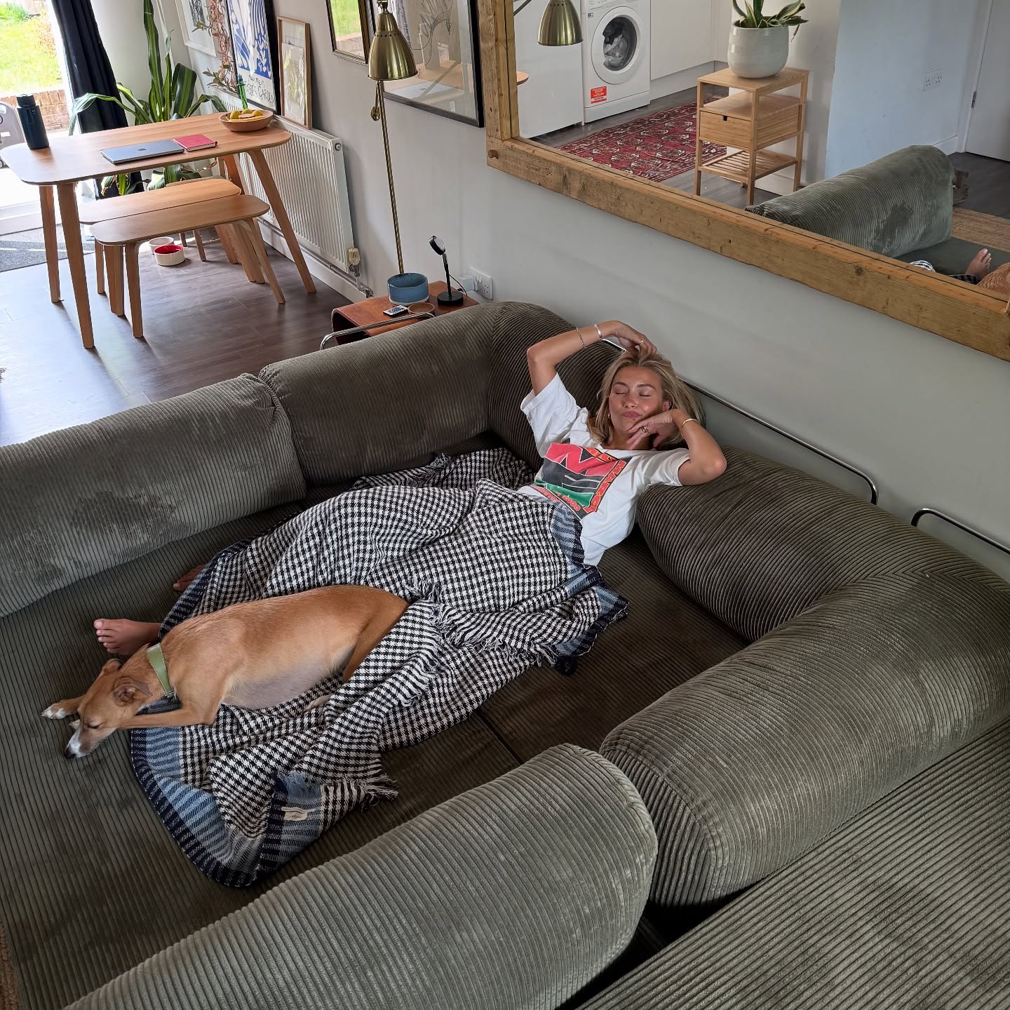 Das Original TEDDY CORNER CLOSED Sofa - Verwandlungs-Schlafsofa – OMHU