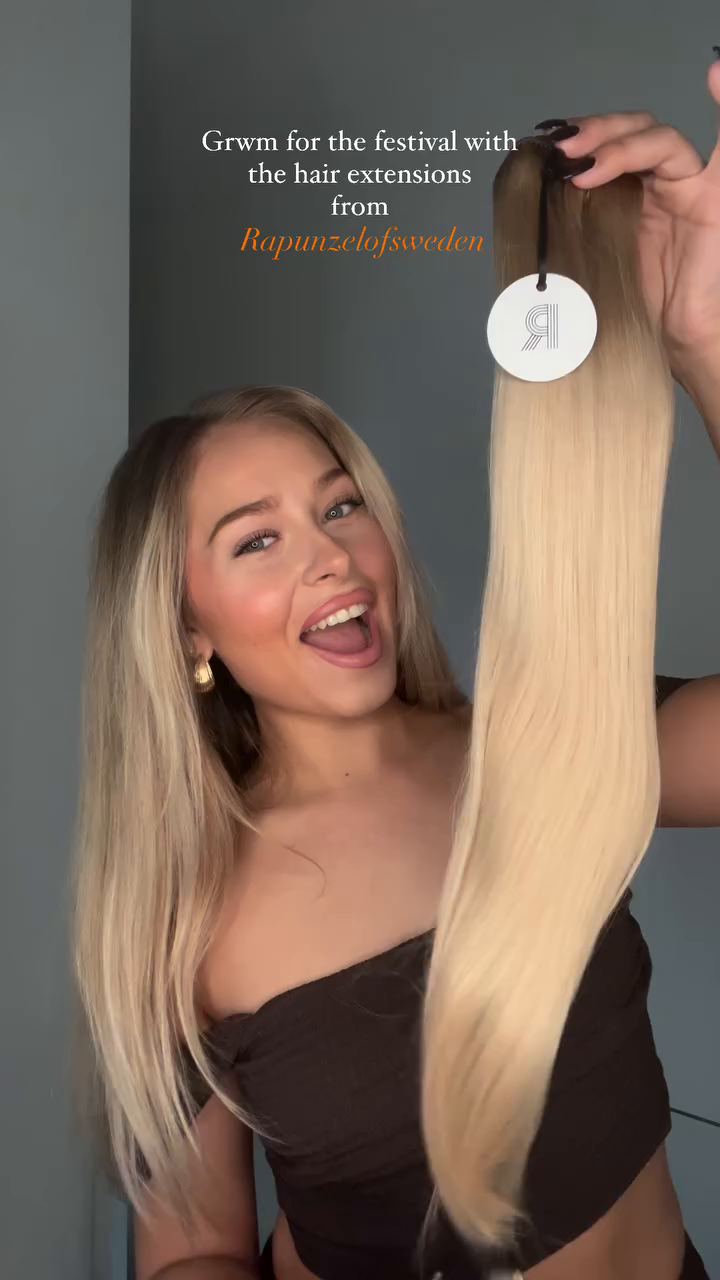 Video #7 from linaseliciousrecipes with the caption: Clip-on extensions Set in the color Platinum Blonde Balayage✨ 
Discountcode: Lina15 
#rapunzelofsweden #hairextensions rapunzelofsweden