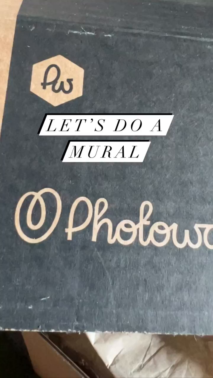 Photowall box with "Let's do a mural" text.